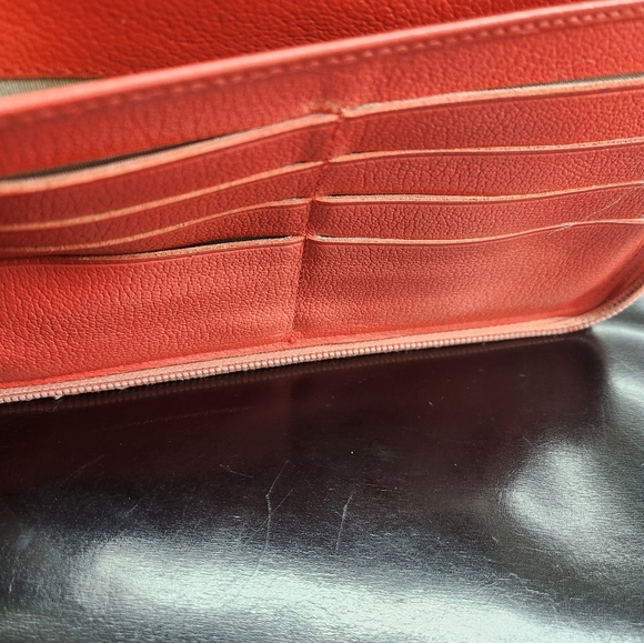 Chanel  Clutch - Picture 9 of 12